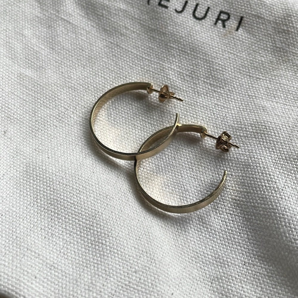 Mejuri gold vermeil hoop